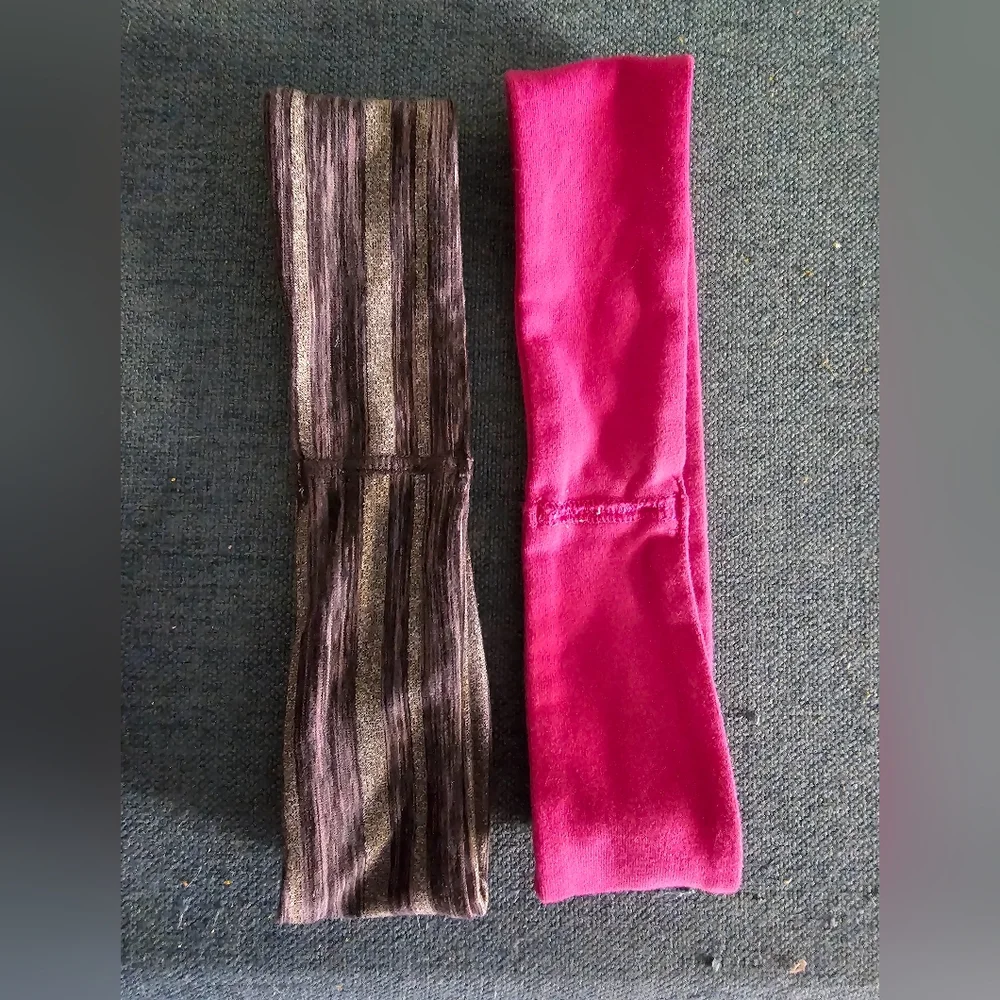 Set‎ of two Lululemon hairbands pink and gray logo on a side